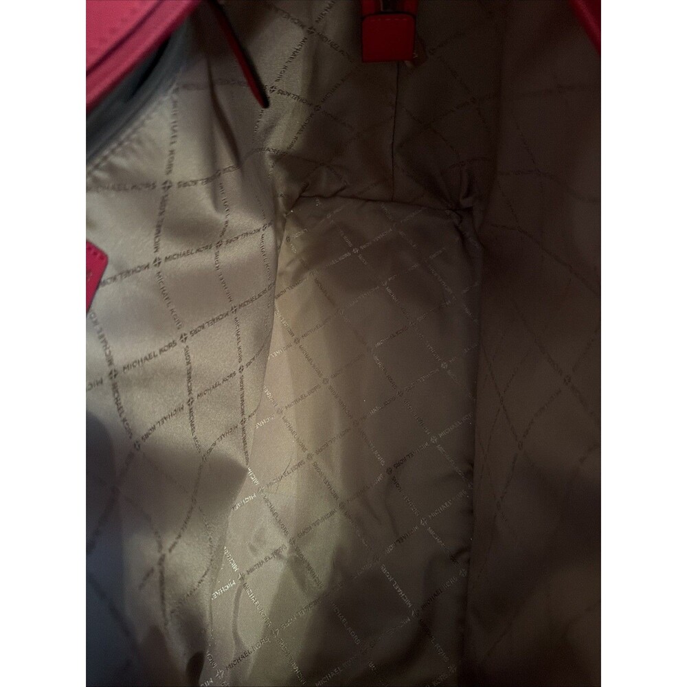 Michael Kors Jet Set Large Tote Fuchsia Pink Saffiano Leather Top Zip Gold. EUC! - Picture 13 of 16